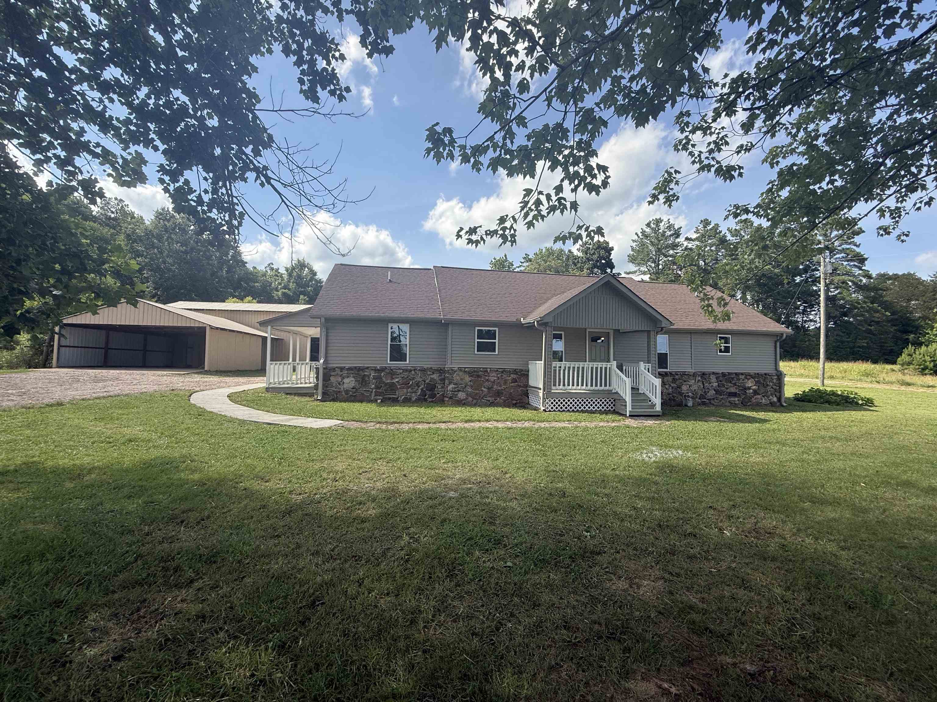 170 LEAPWOOD DR