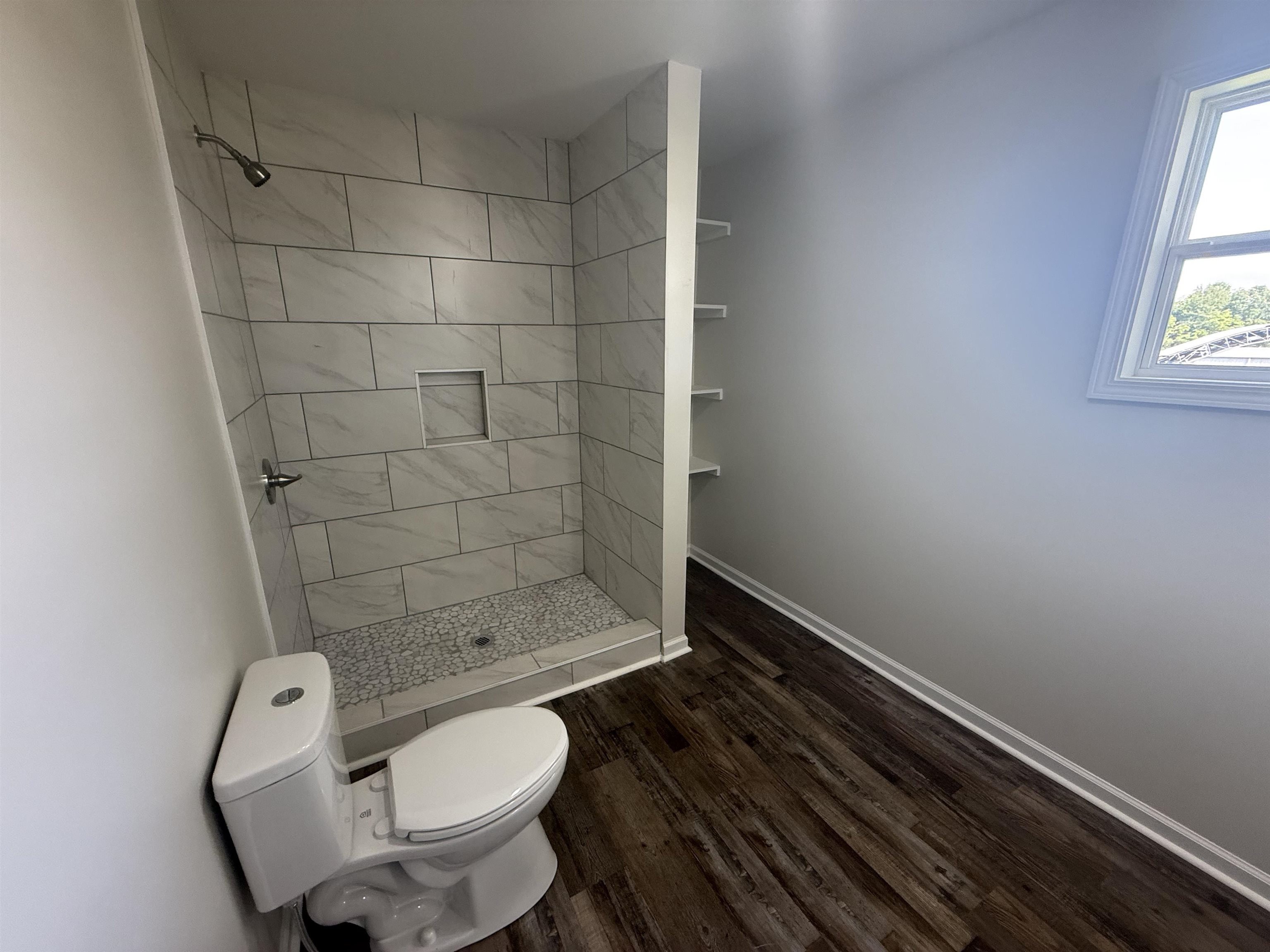 170 LEAPWOOD DR