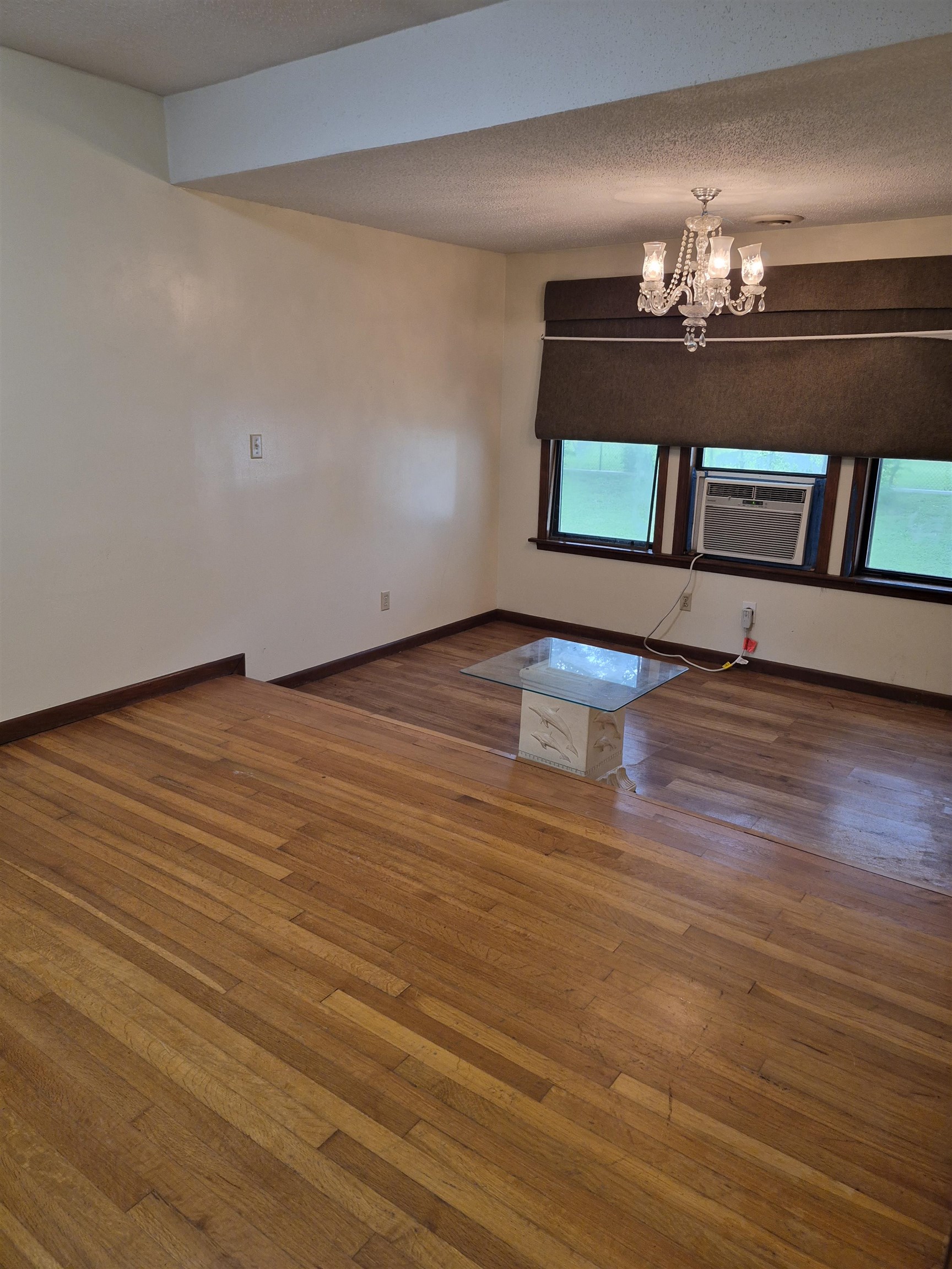 4260 BROADWAY RD