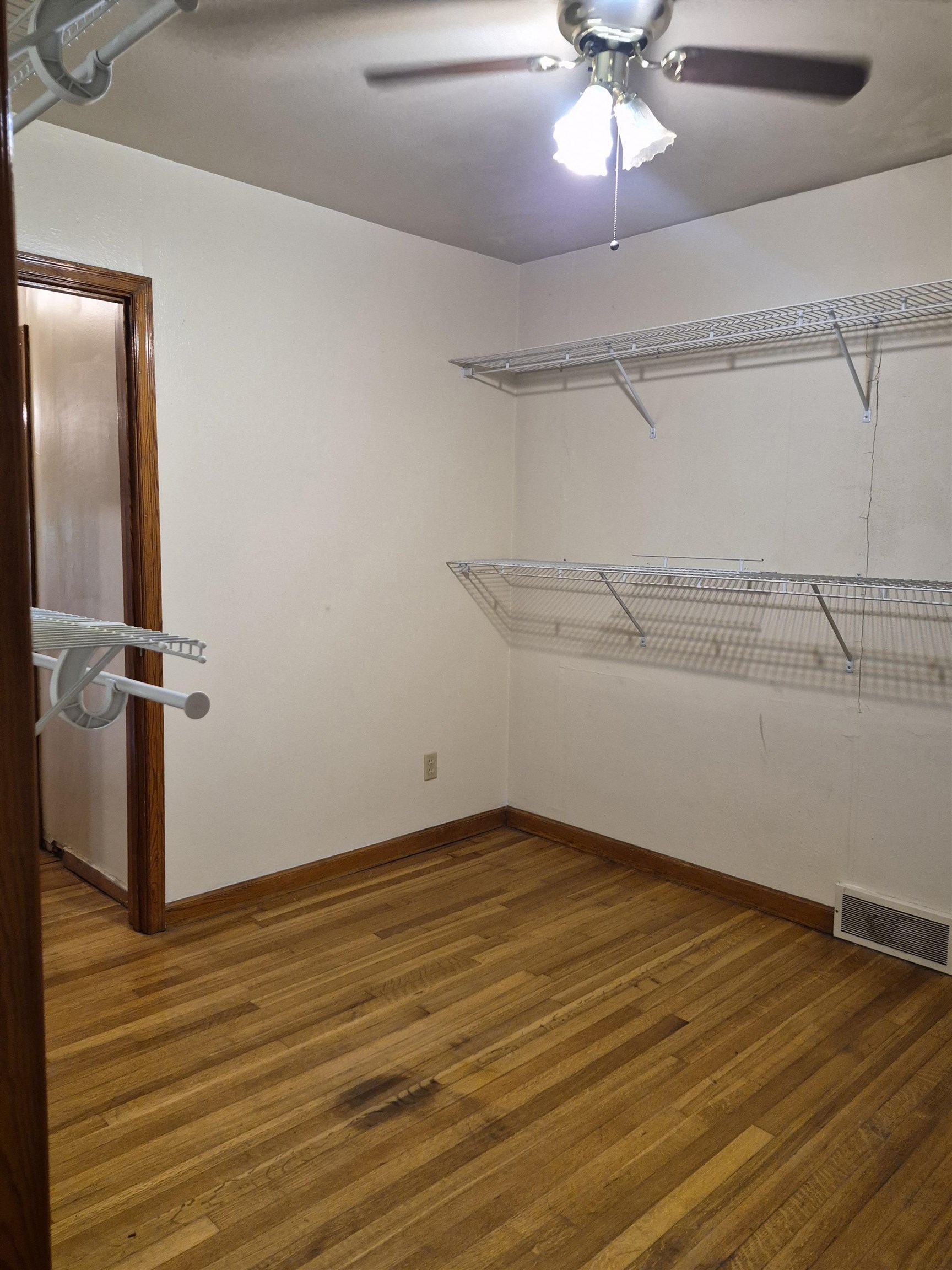 4260 BROADWAY RD