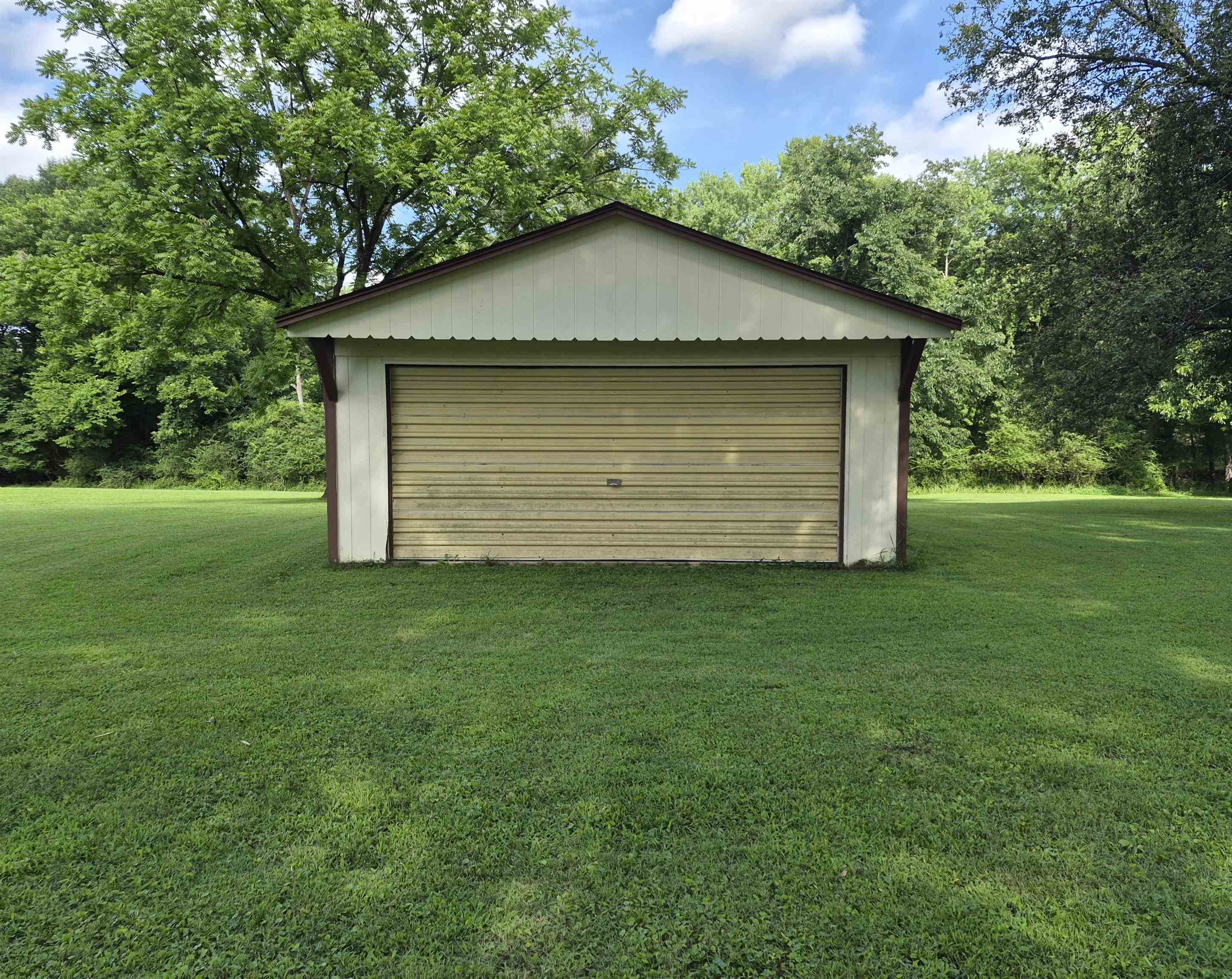 4260 BROADWAY RD