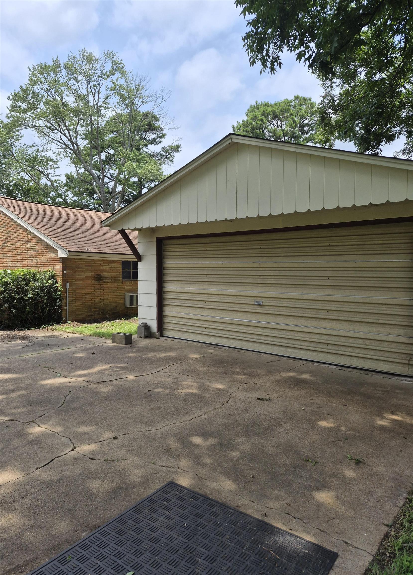 4260 BROADWAY RD