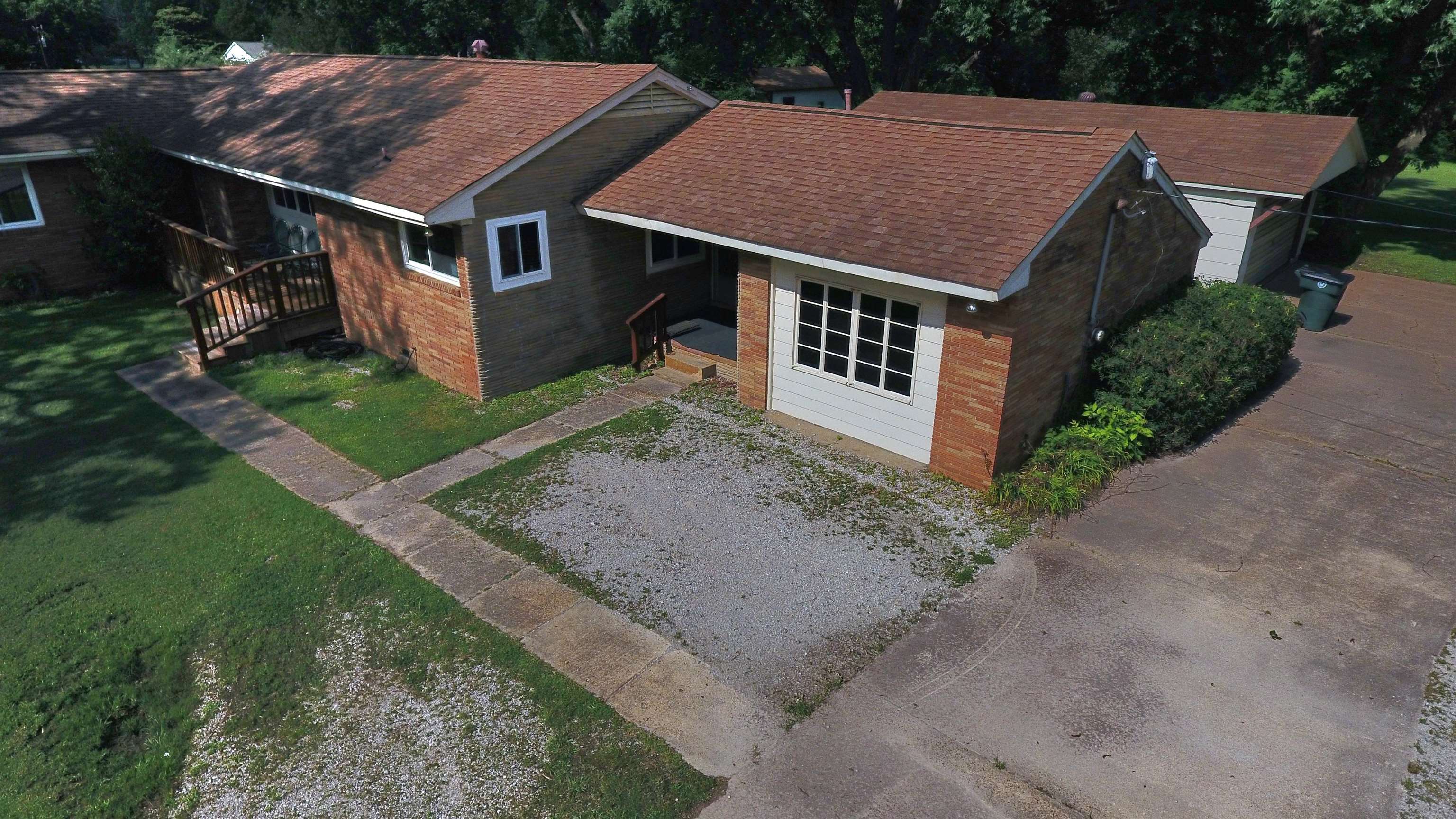 4260 BROADWAY RD