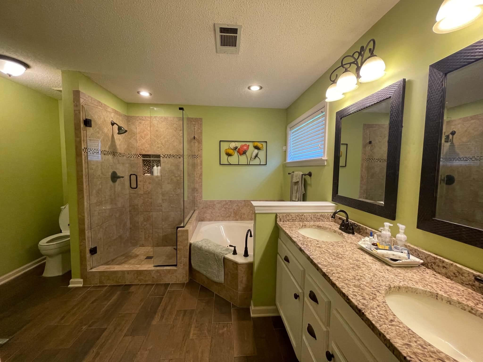 220 COUNTRYSIDE DR