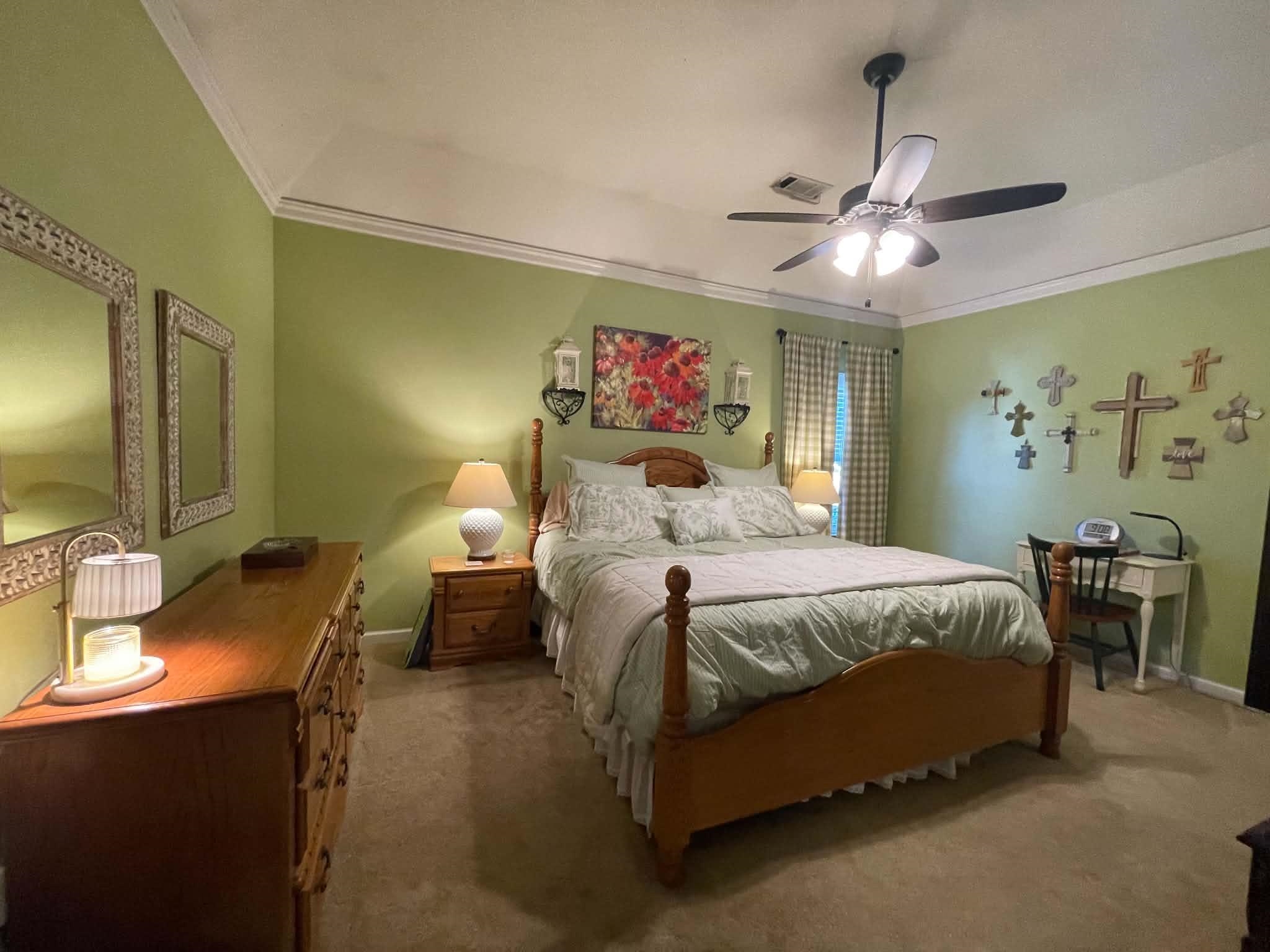 220 COUNTRYSIDE DR