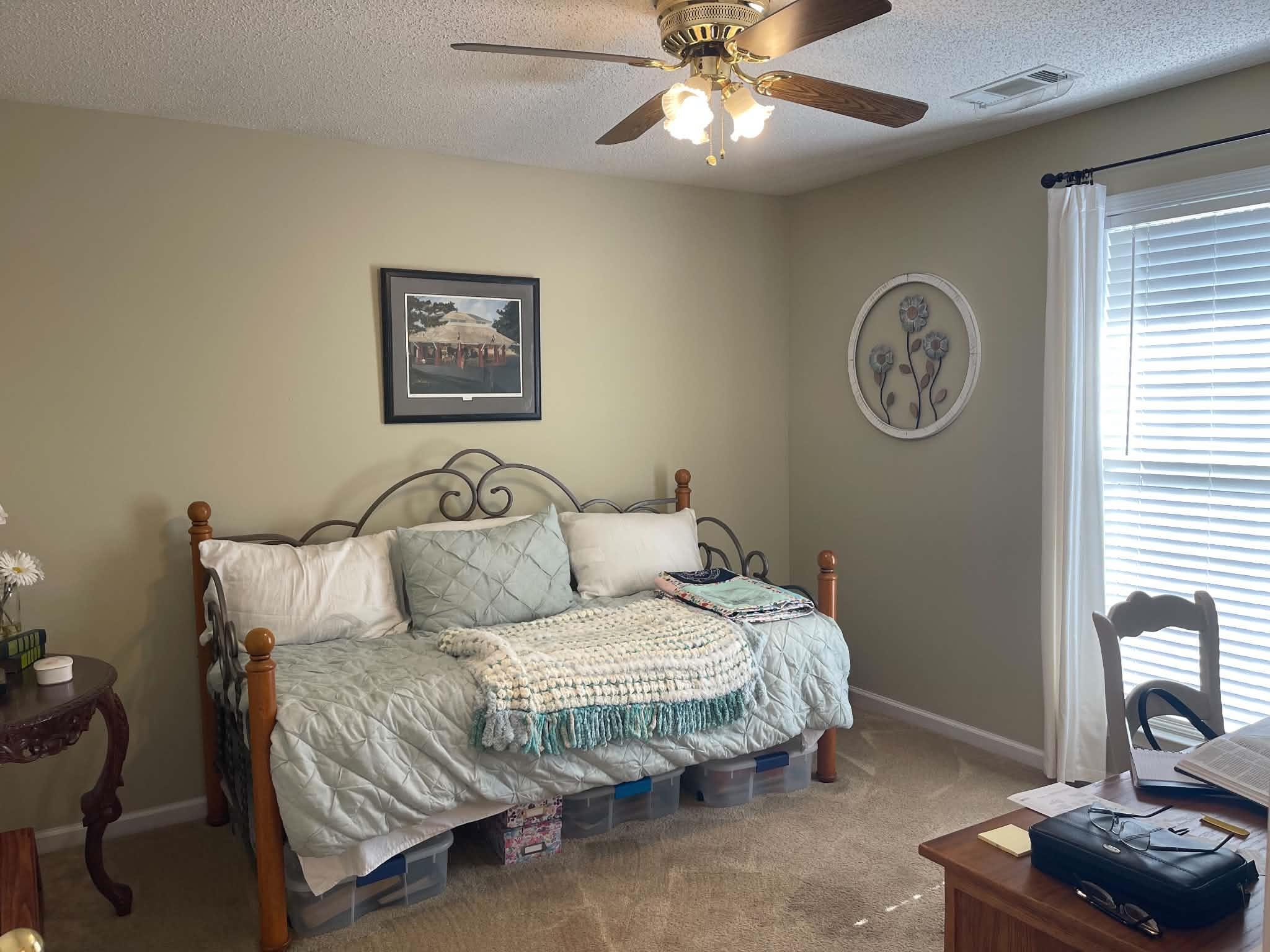 220 COUNTRYSIDE DR