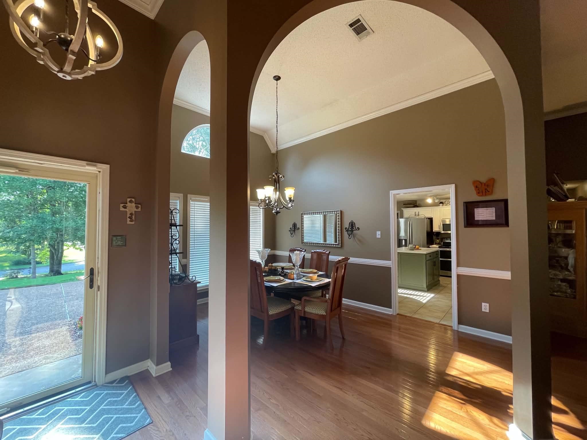 220 COUNTRYSIDE DR