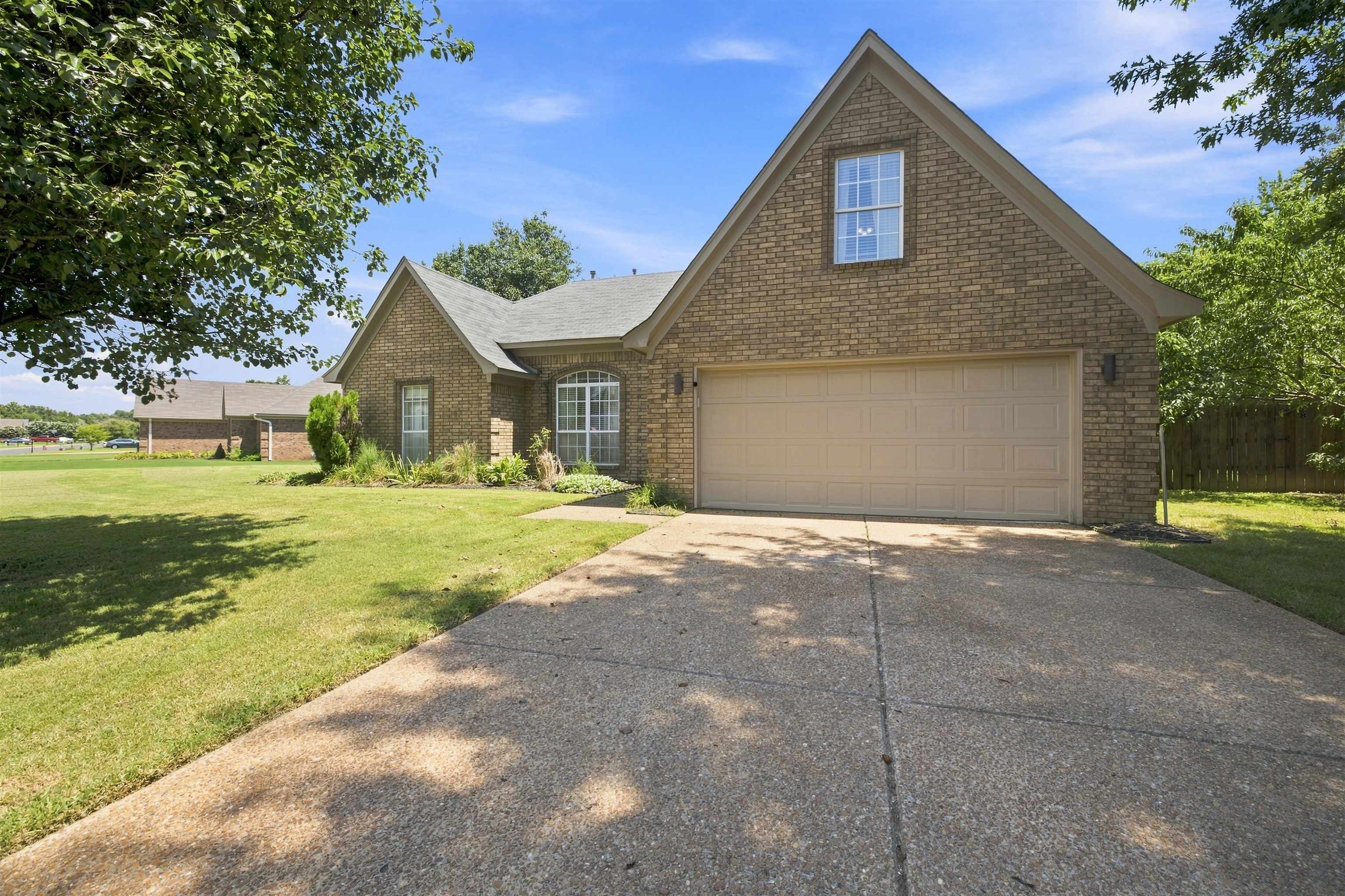 255 CAMERON DR