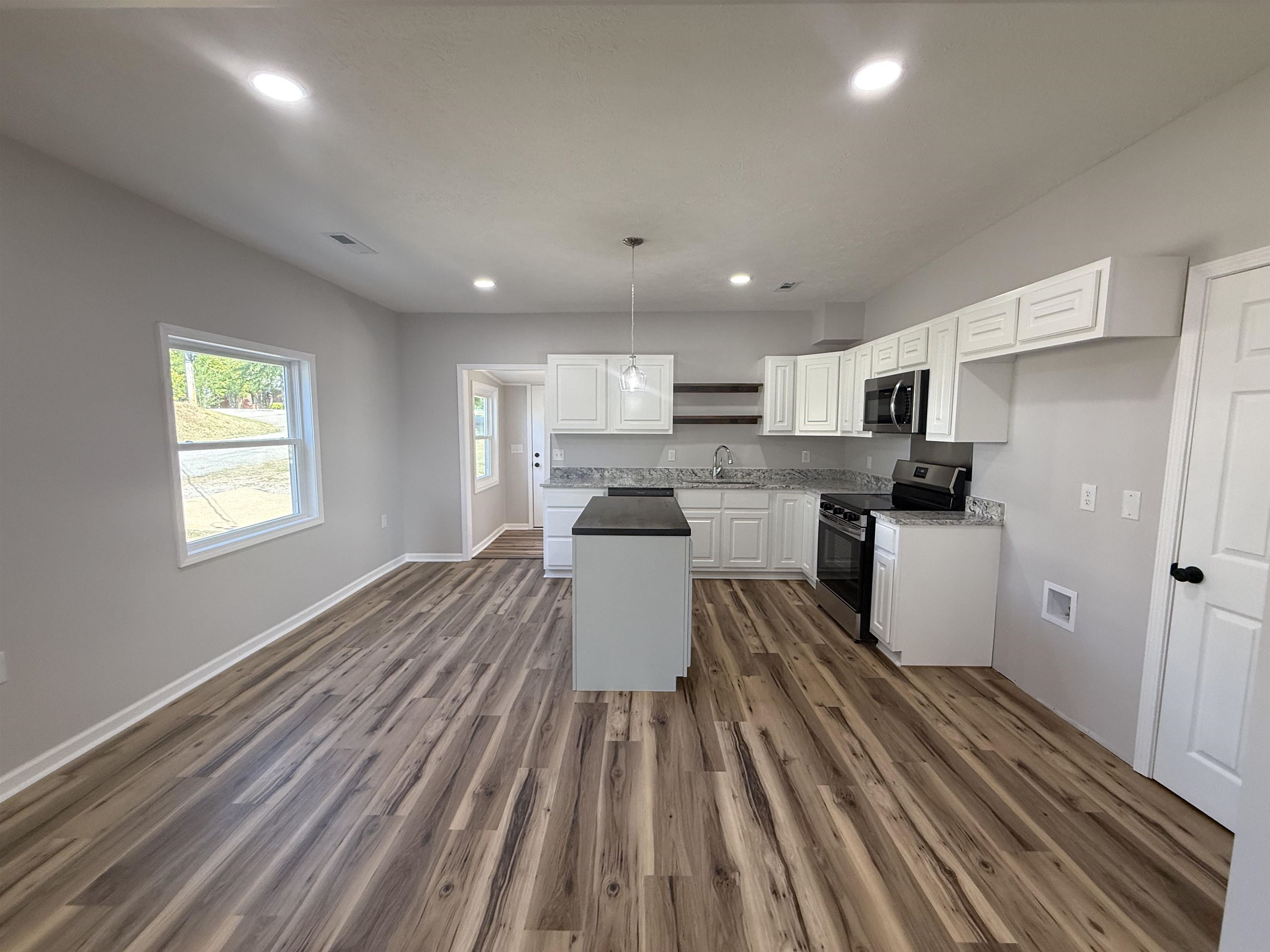 290 KELLER ST