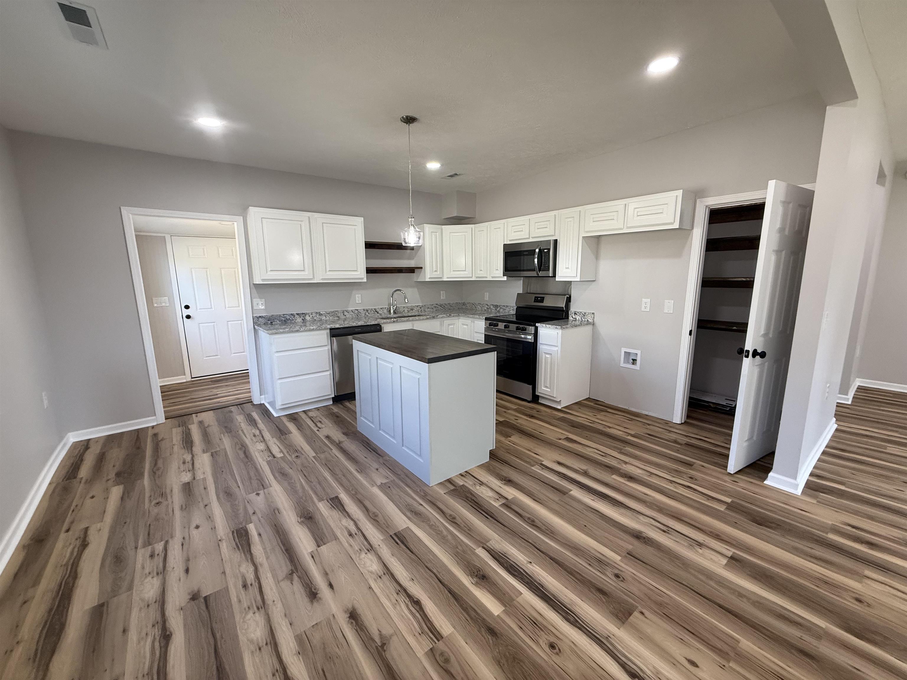 290 KELLER ST
