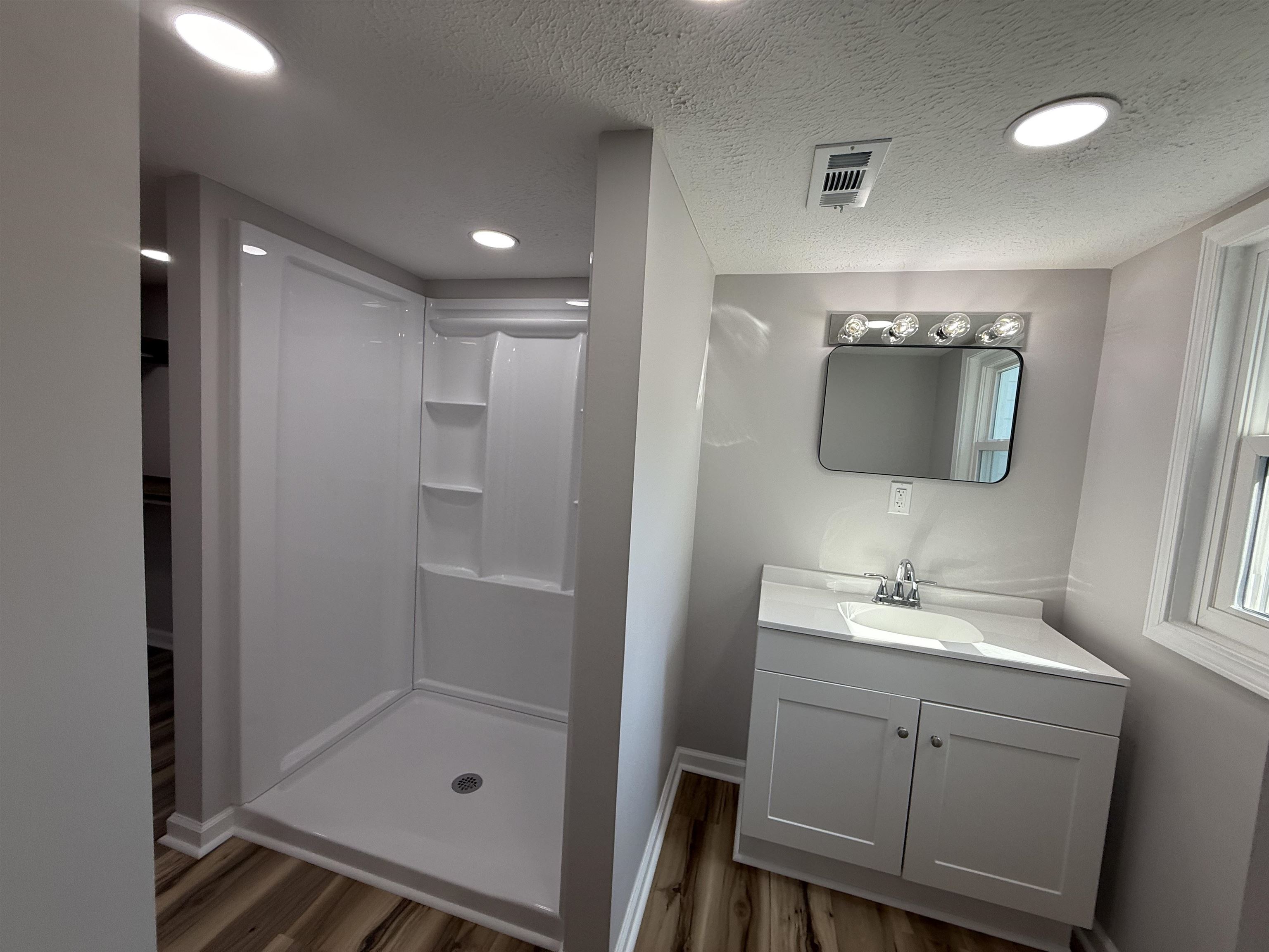 290 KELLER ST
