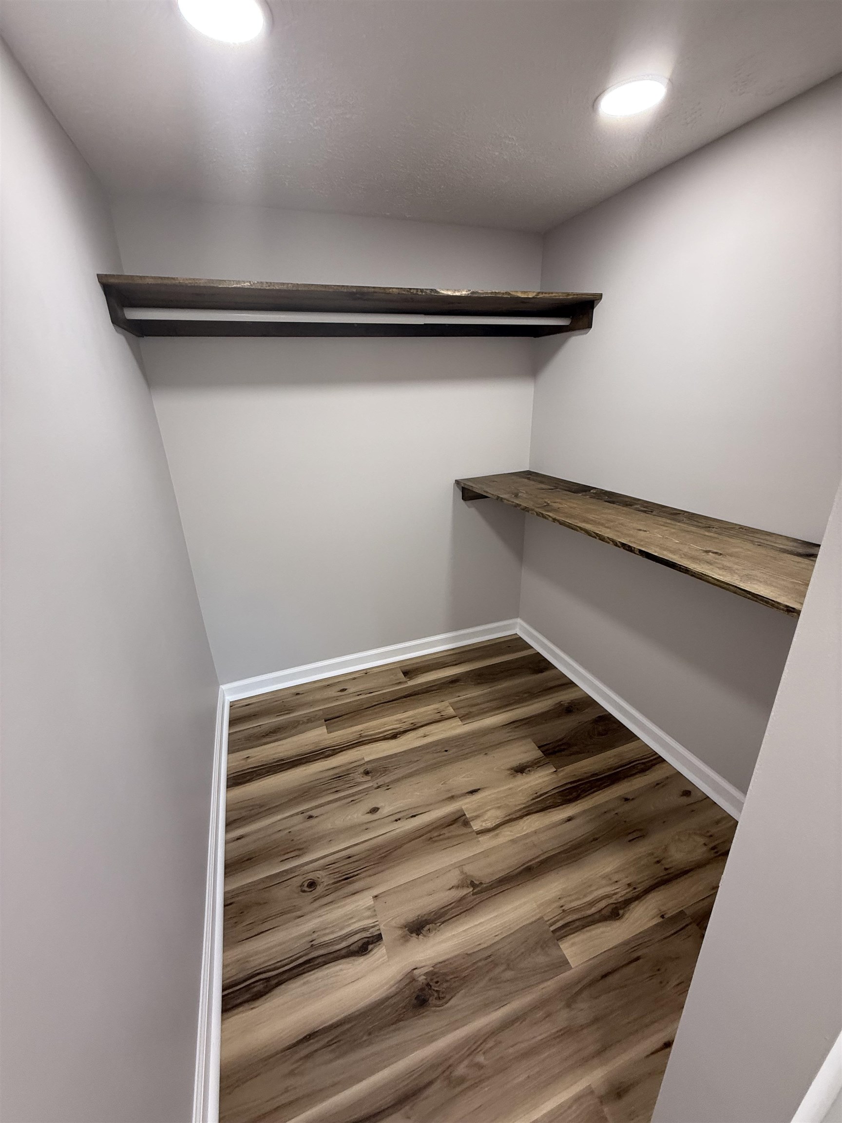 290 KELLER ST