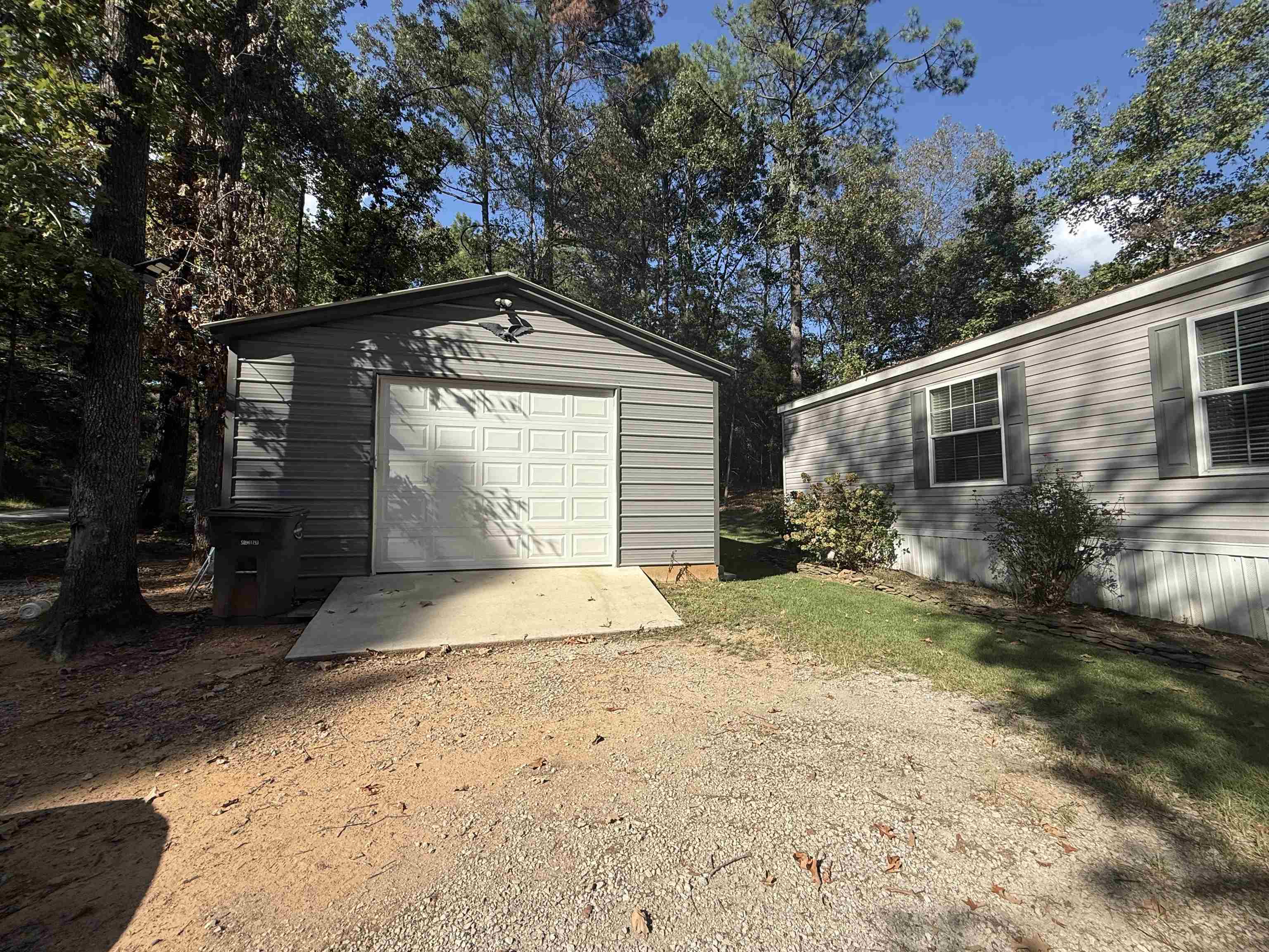 185 PINETREE RD