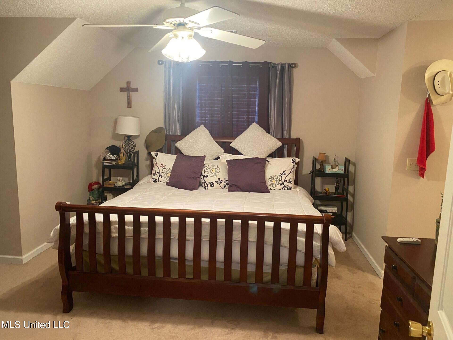 2085 Yellowdog Road