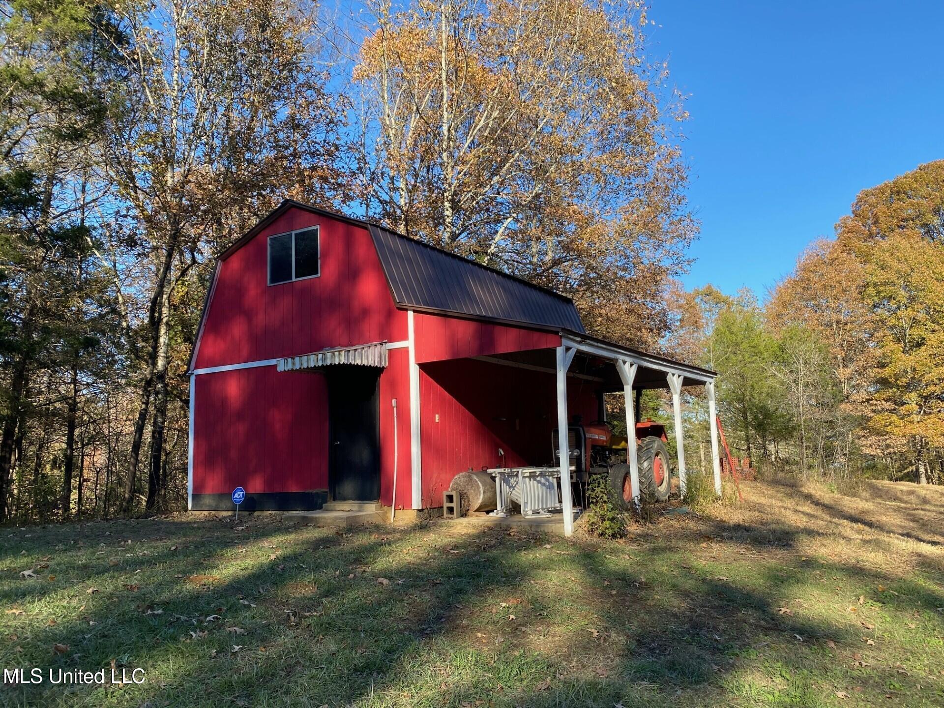 2085 Yellowdog Road