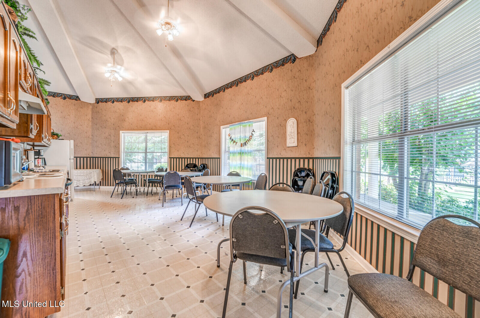 6742 Beaumont Circle