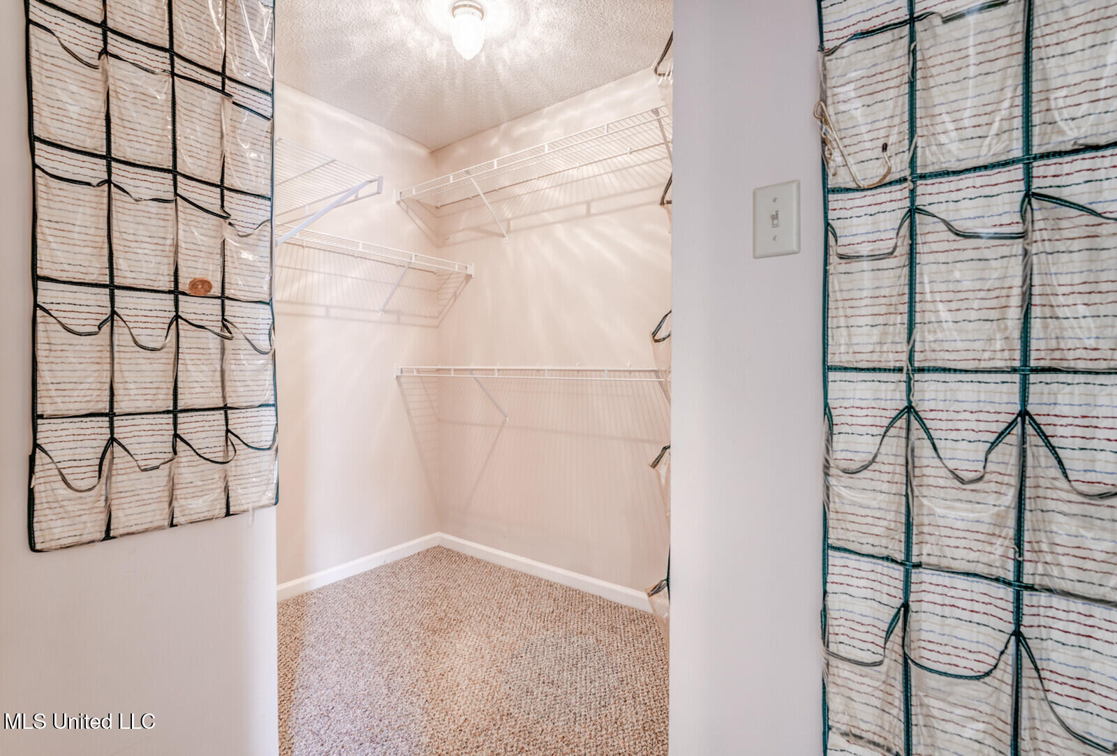 6742 Beaumont Circle