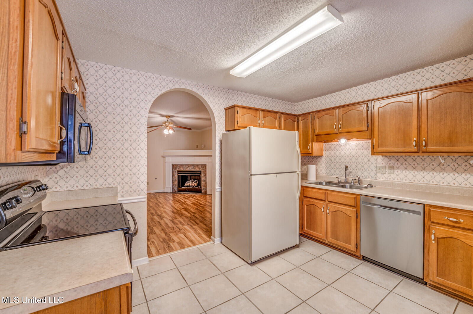 6742 Beaumont Circle