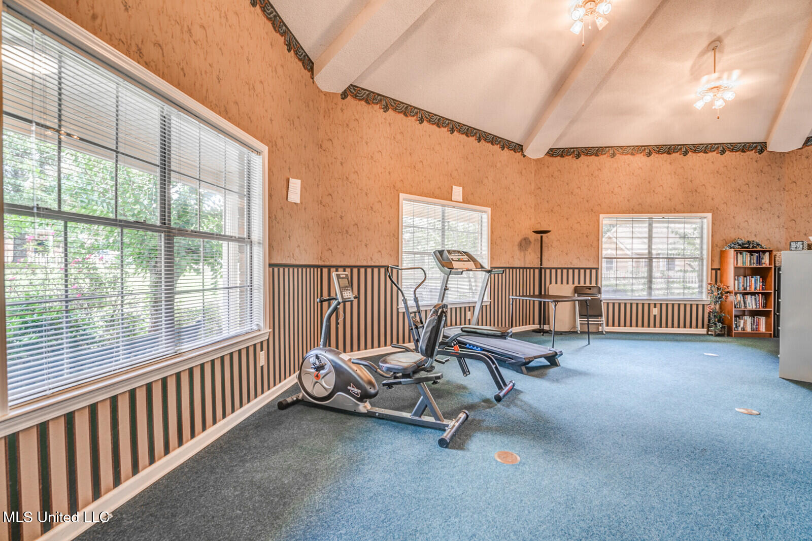 6742 Beaumont Circle