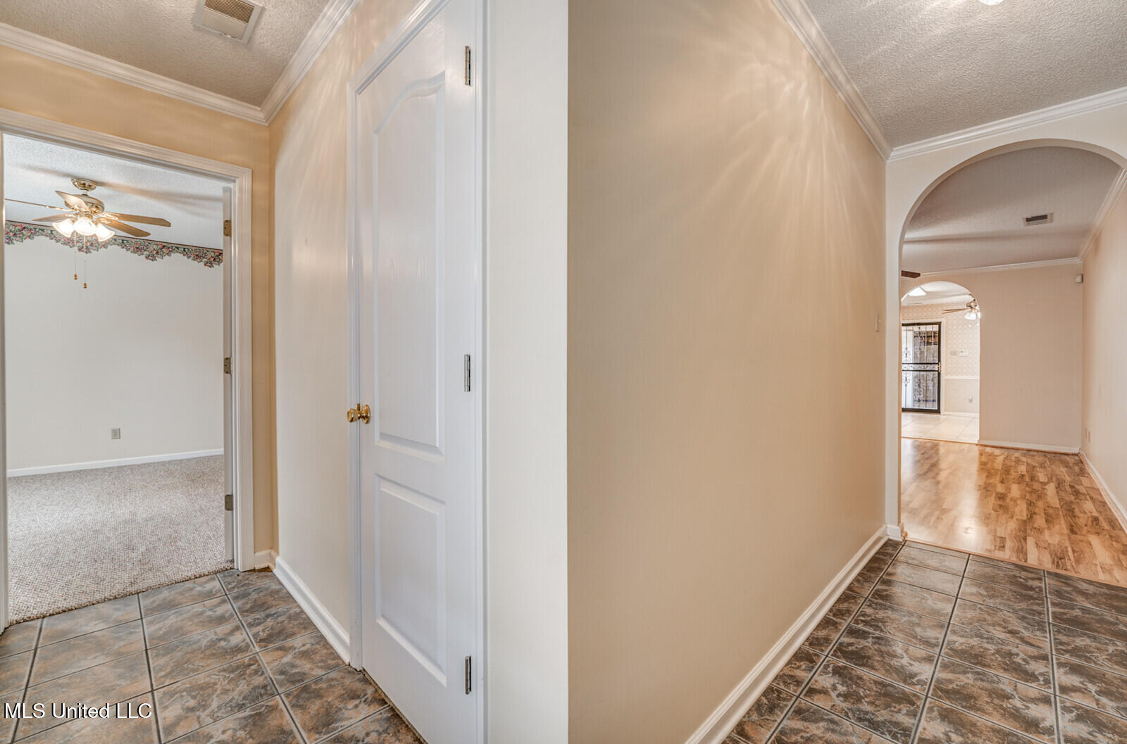 6742 Beaumont Circle