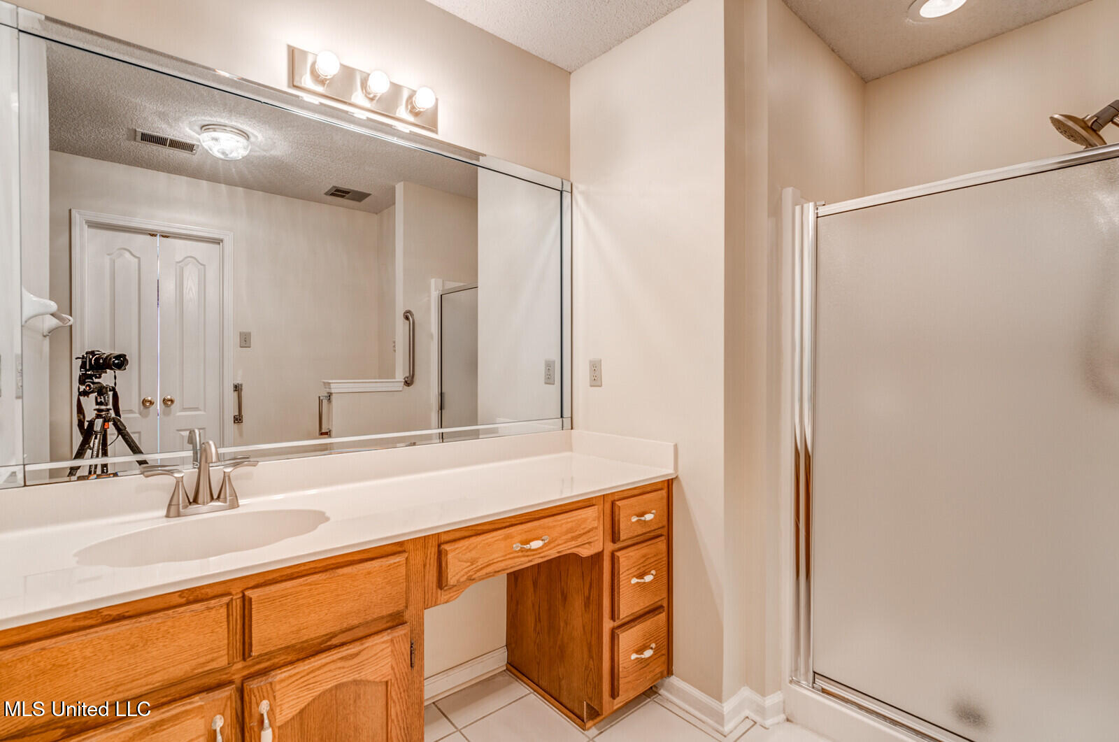 6742 Beaumont Circle