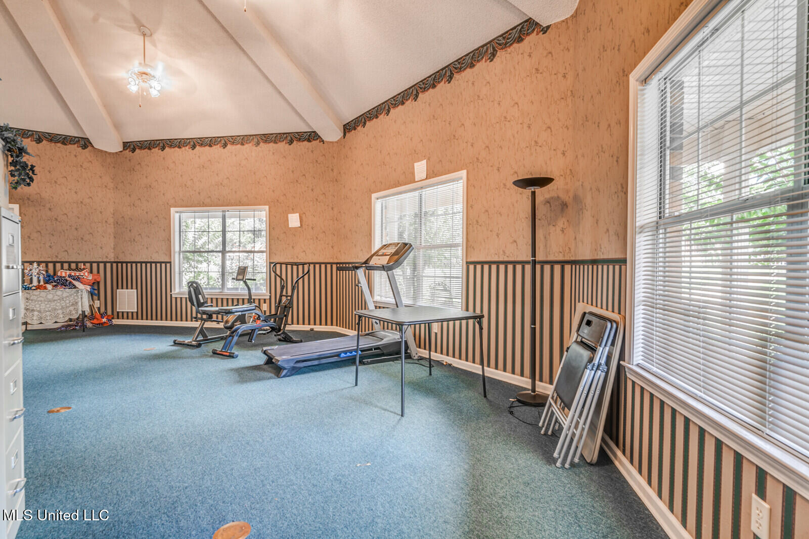 6742 Beaumont Circle