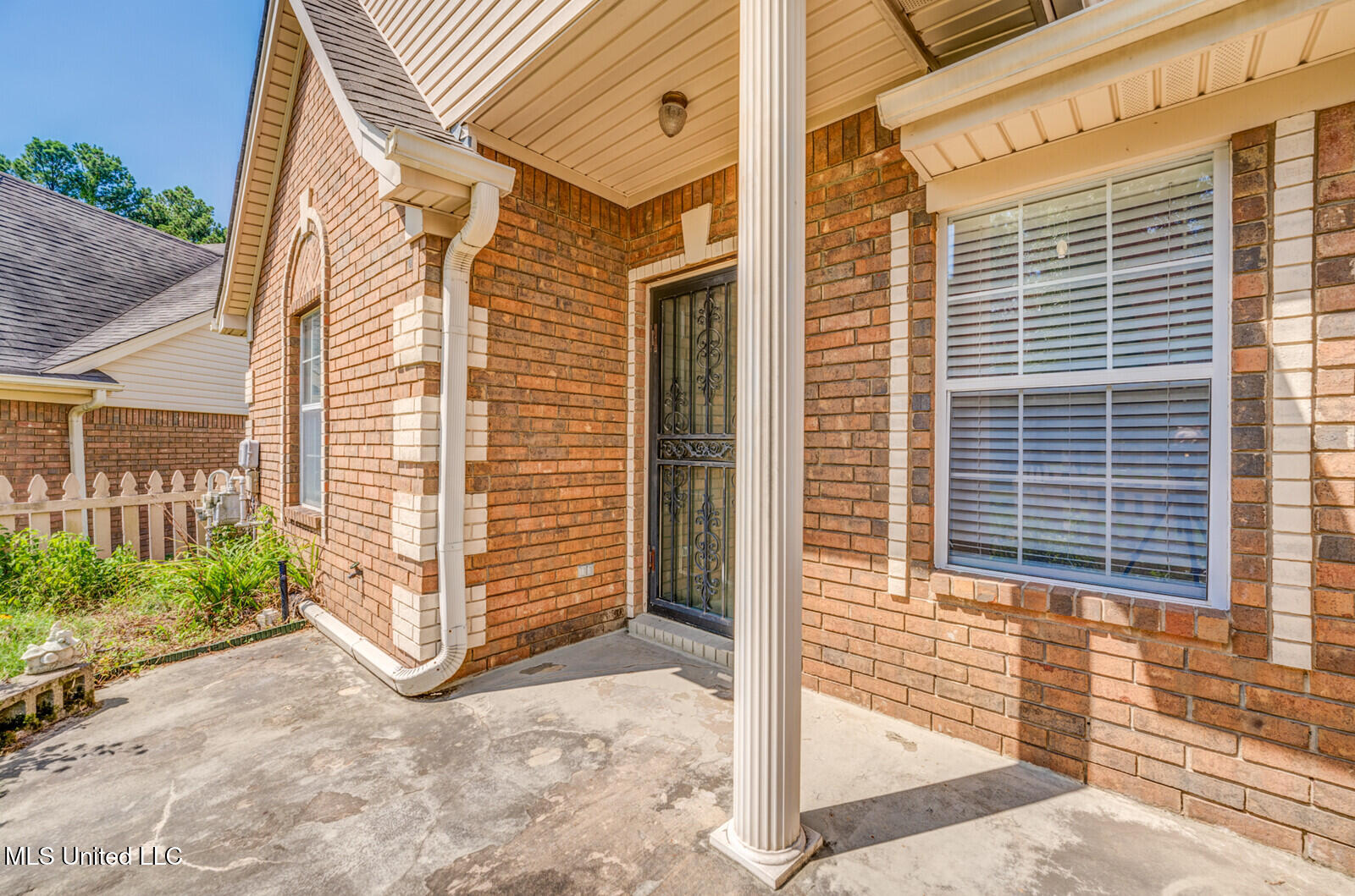 6742 Beaumont Circle