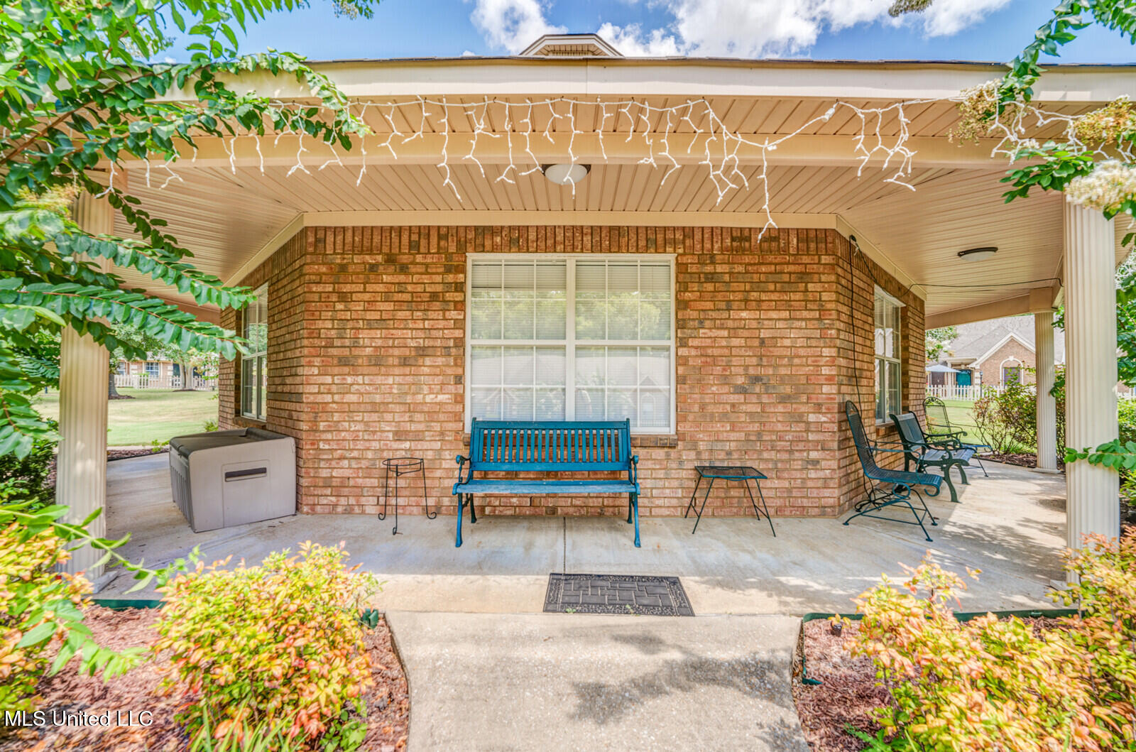 6742 Beaumont Circle