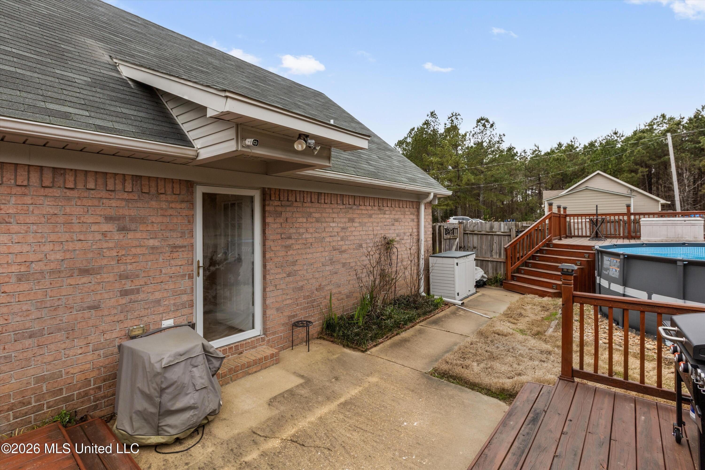 107 Hummingbird Lane