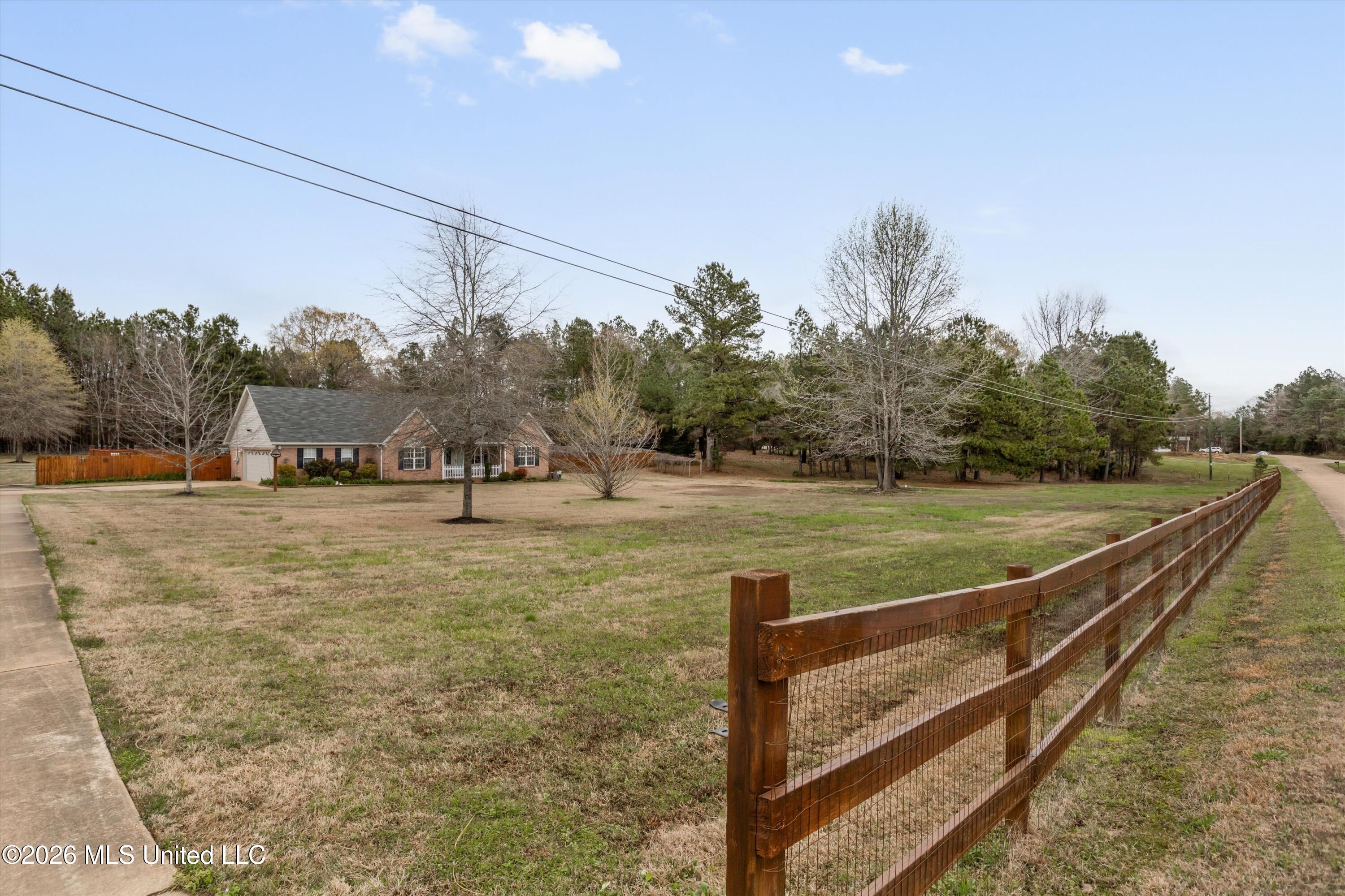 107 Hummingbird Lane