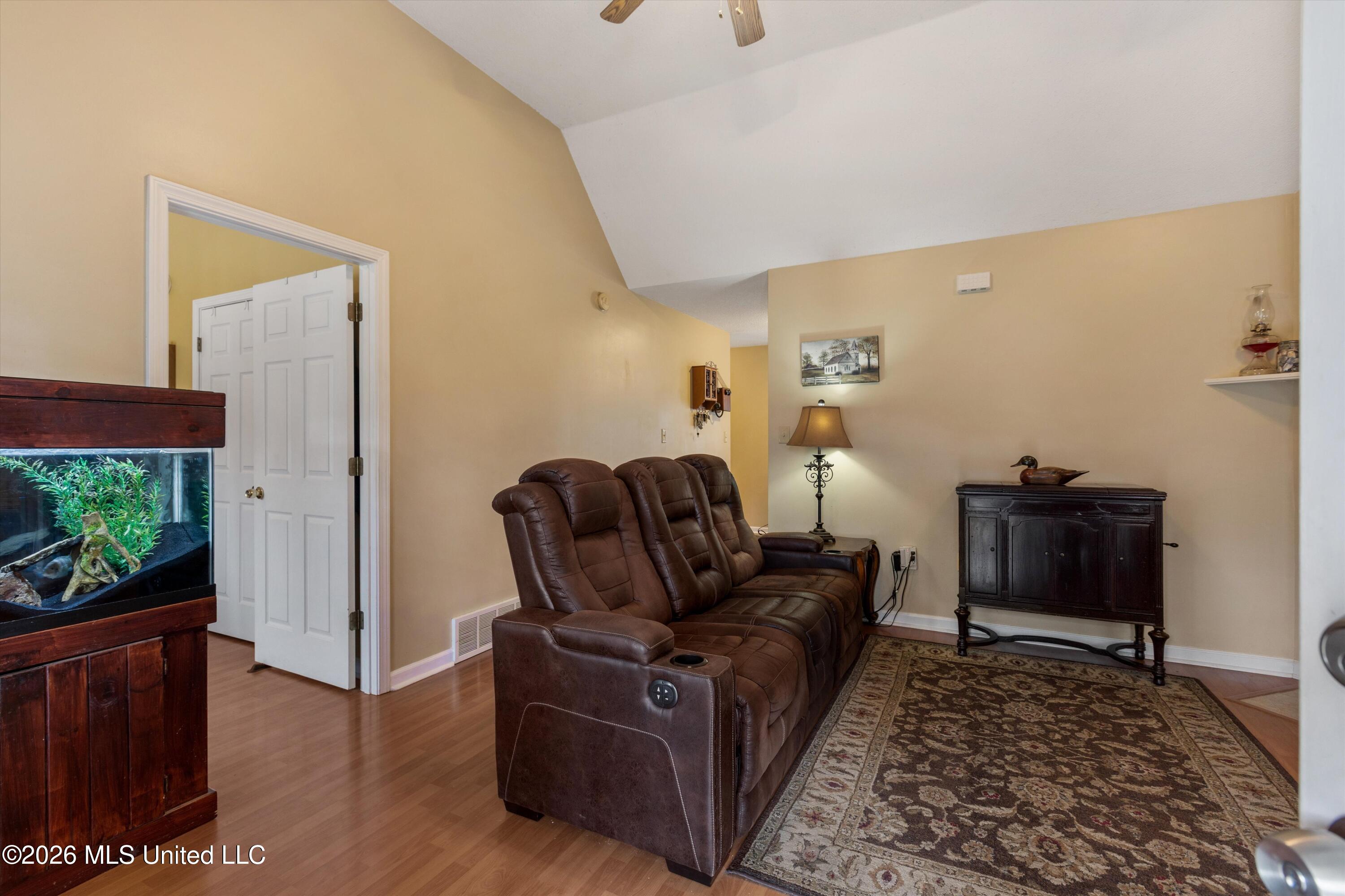 107 Hummingbird Lane