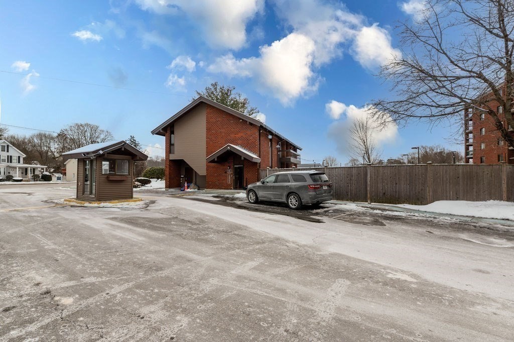 159 Main Street # 6A