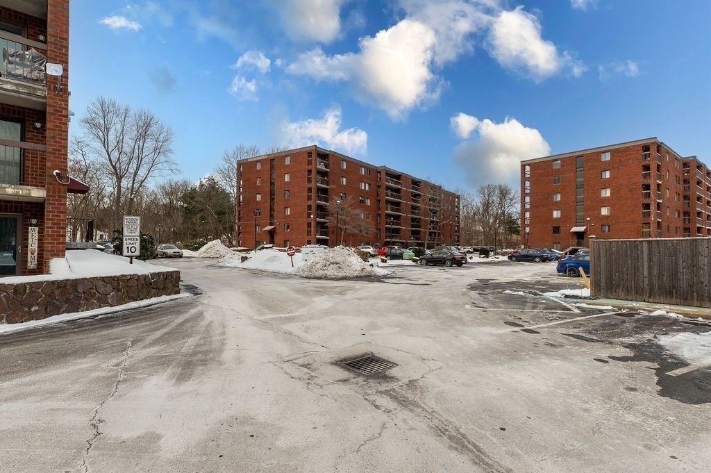 159 Main Street # 6A