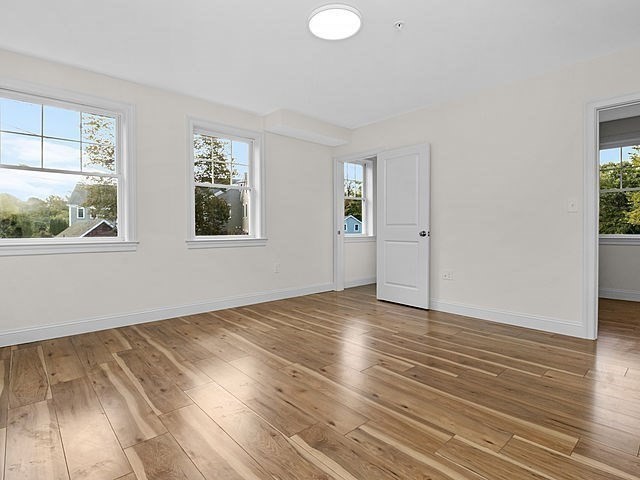 1 Pleasant St # 3 Unit: Fl 1,2,3