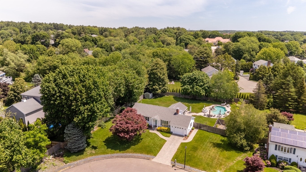 15 Fernwood Road