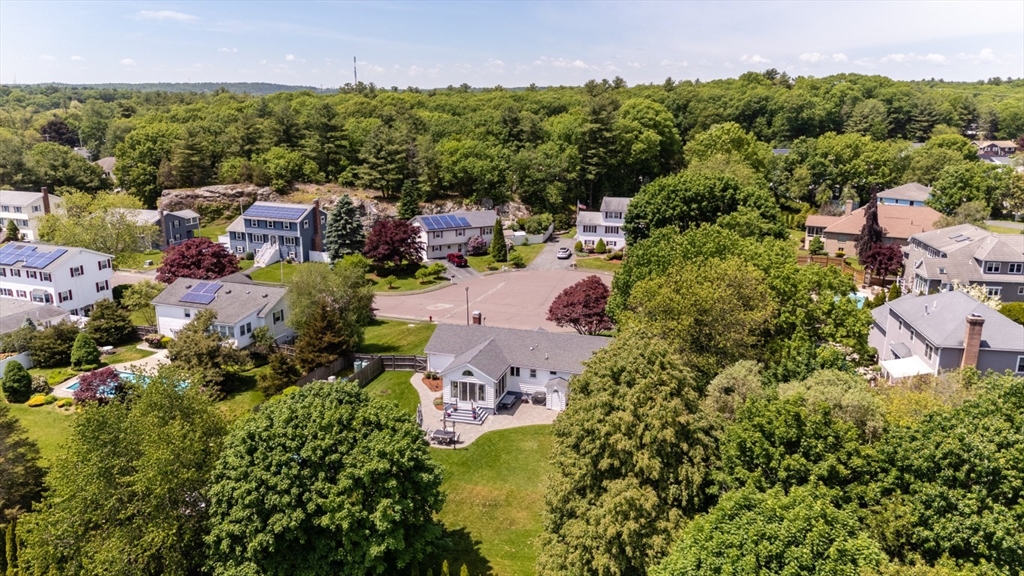 15 Fernwood Road