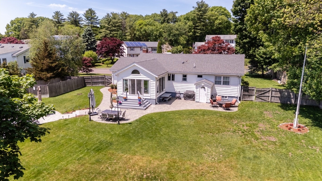 15 Fernwood Road