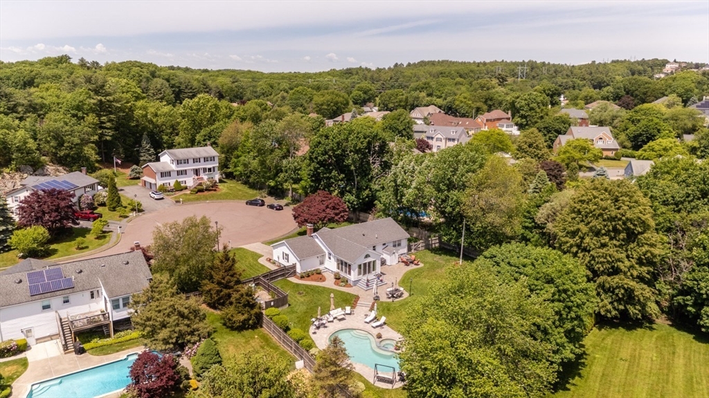 15 Fernwood Road