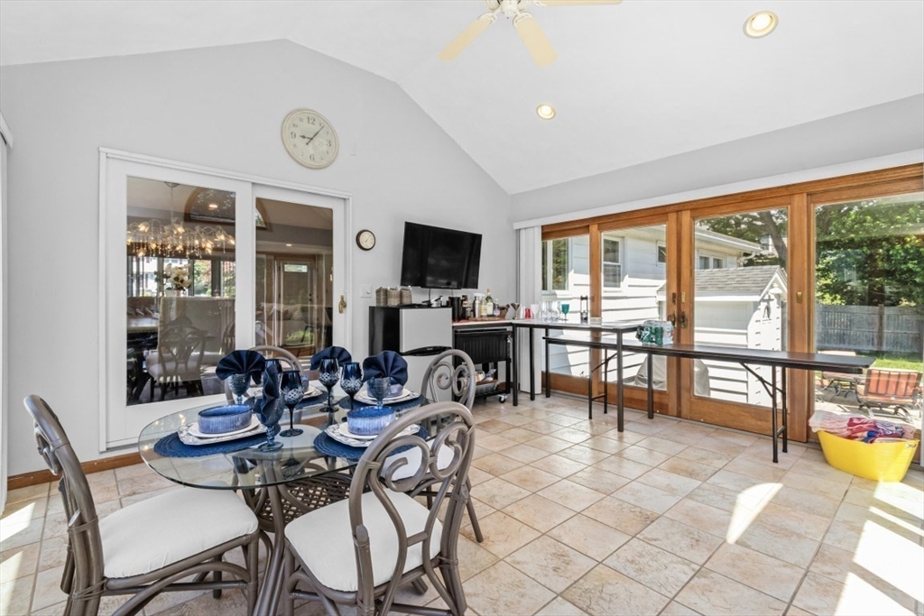 15 Fernwood Road