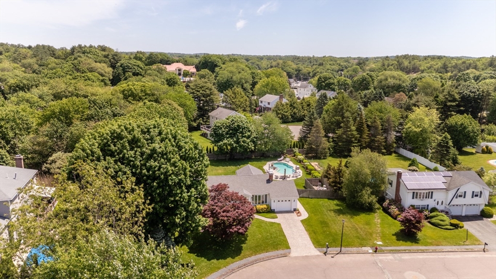 15 Fernwood Road