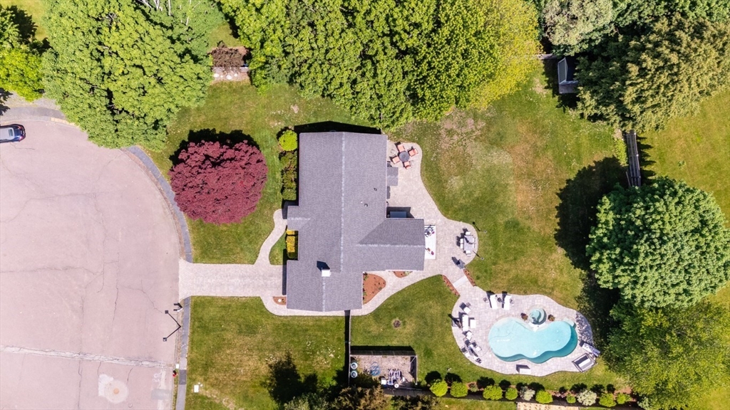 15 Fernwood Road