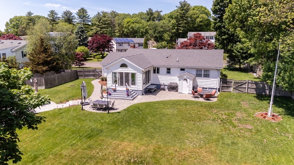 15 Fernwood Road