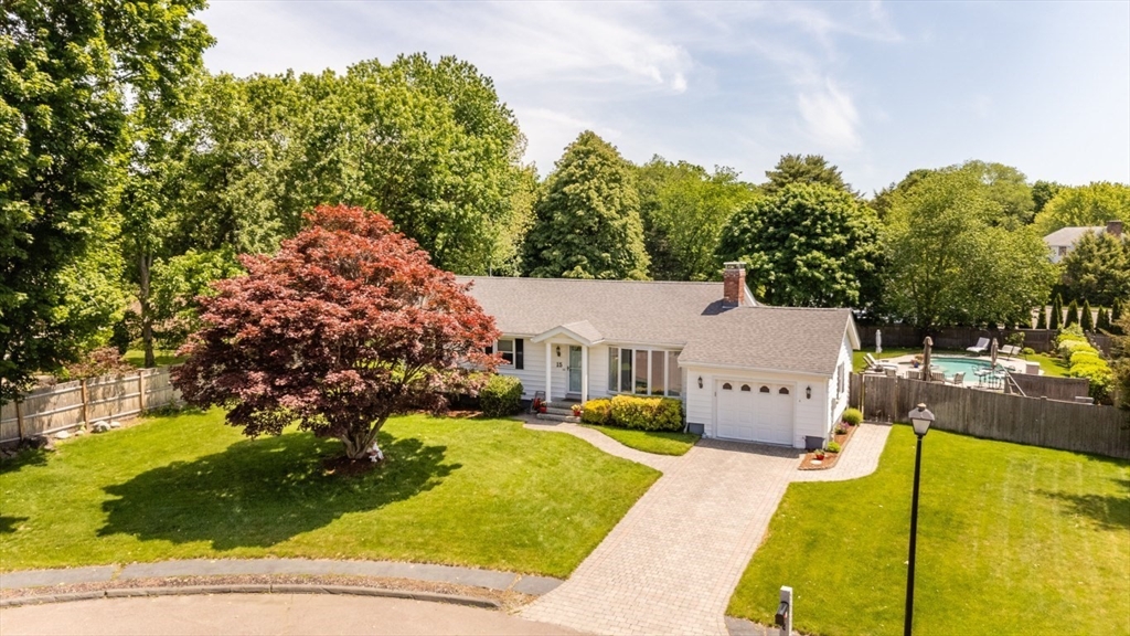 15 Fernwood Road