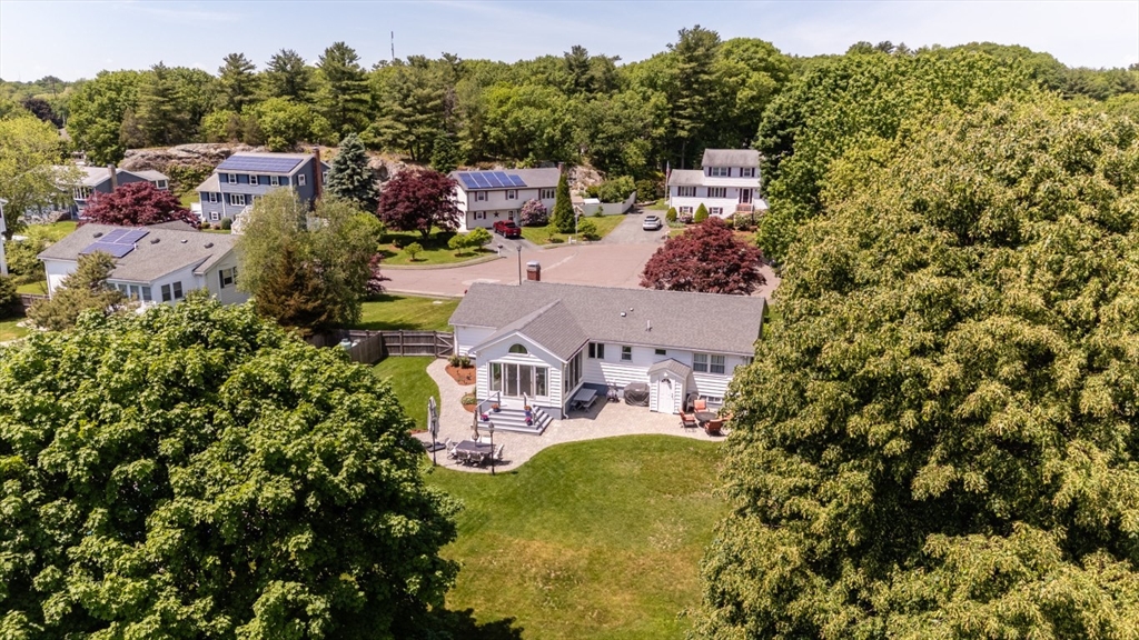15 Fernwood Road