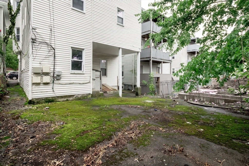 25 W Wyoming Ave # 6