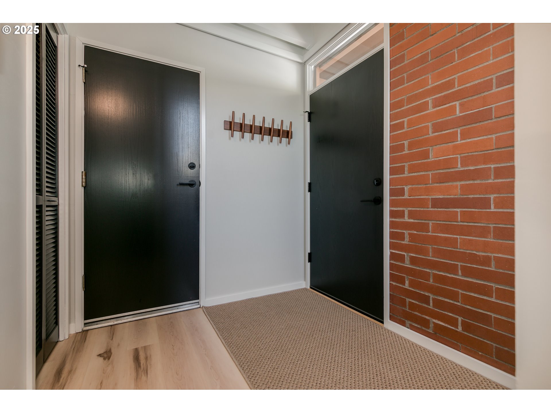 110 HIGH ST