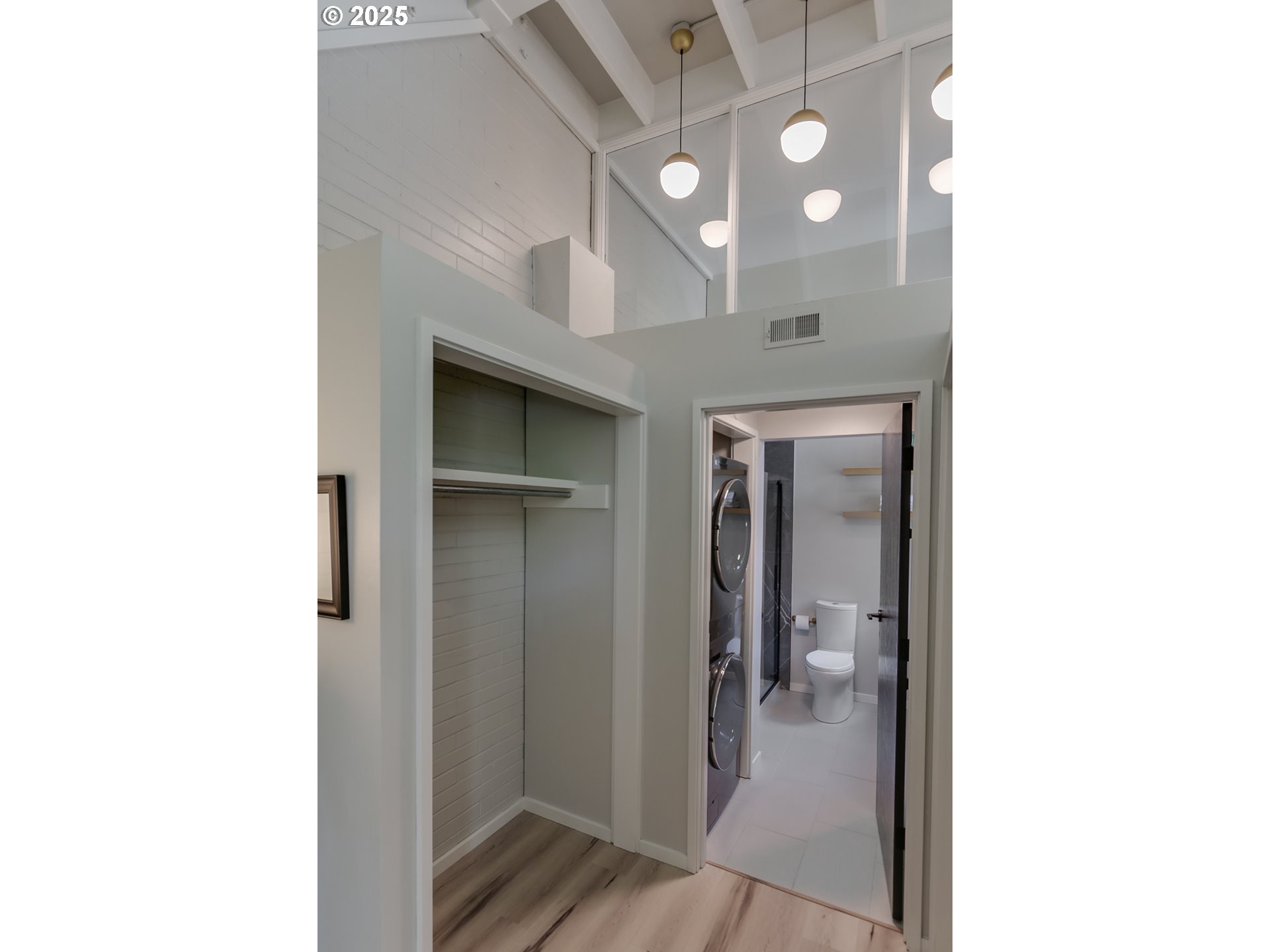 110 HIGH ST