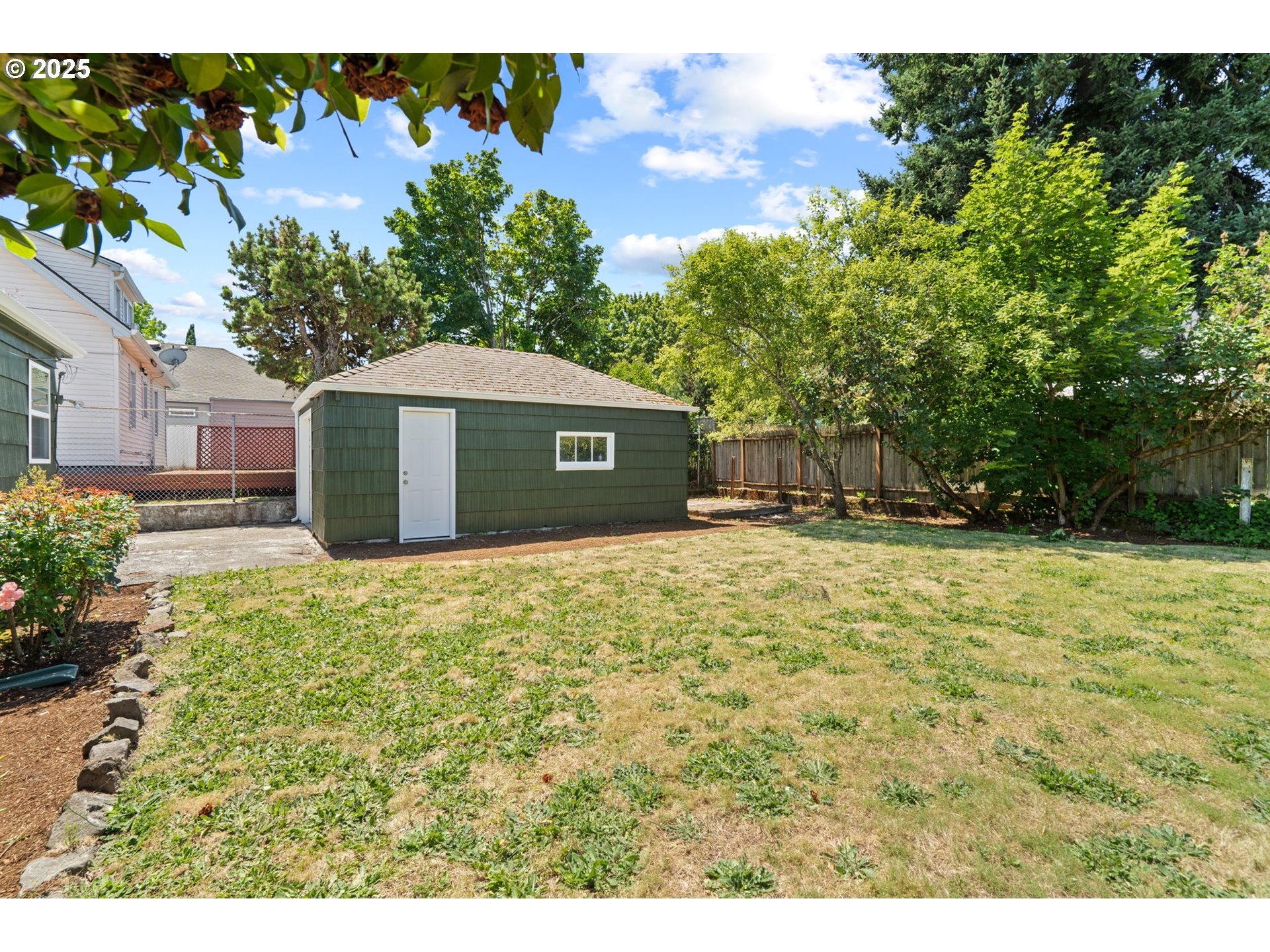 6105 NE 18TH AVE