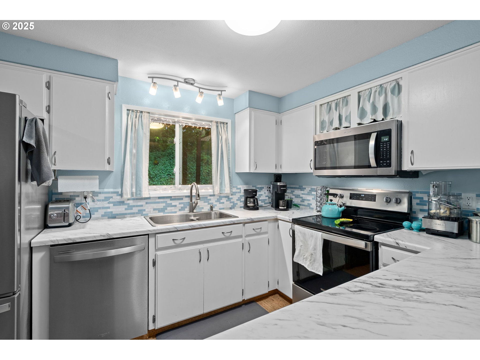 24066 NE TREEHILL DR