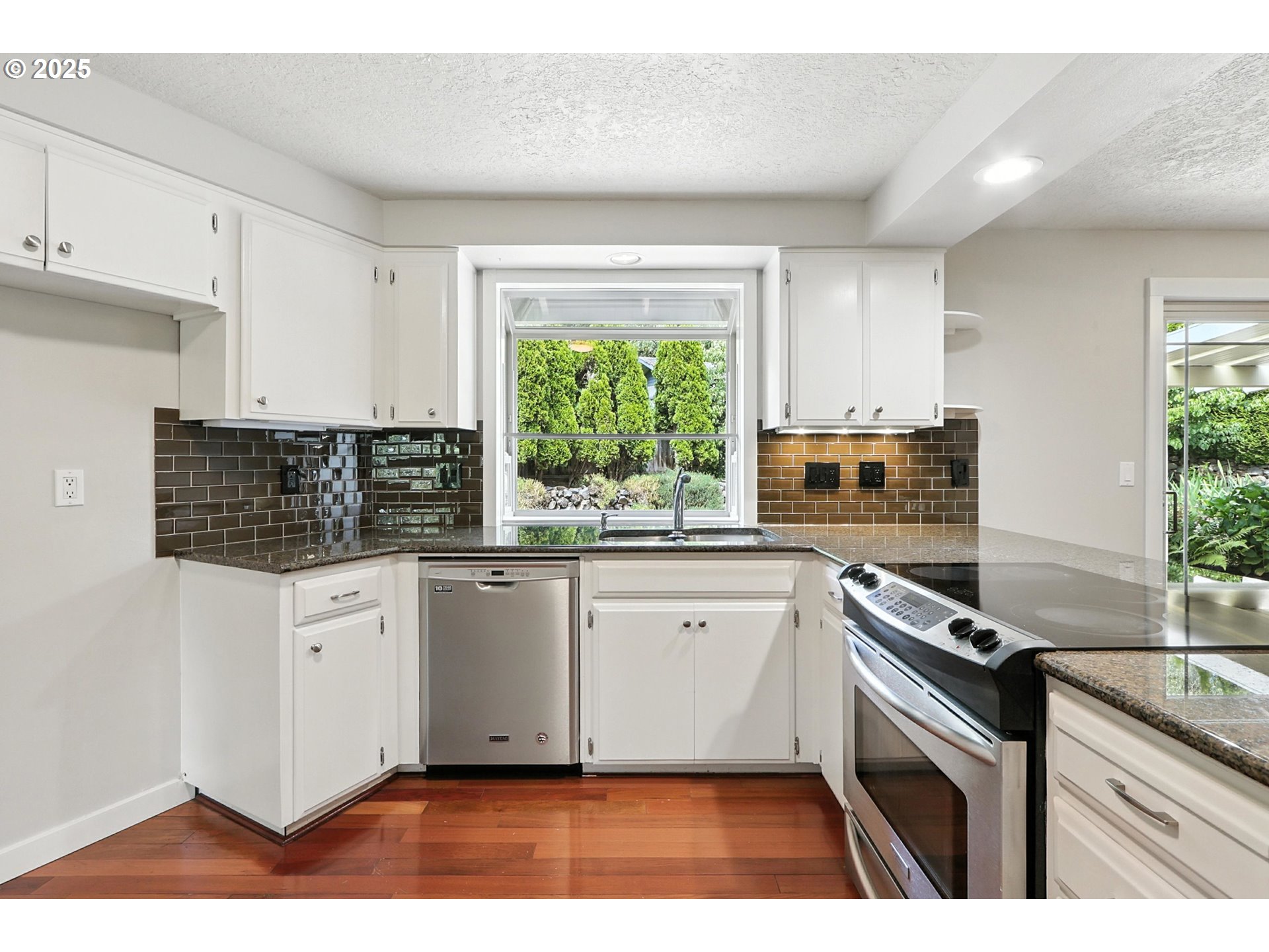 9740 SW NEW FOREST DR